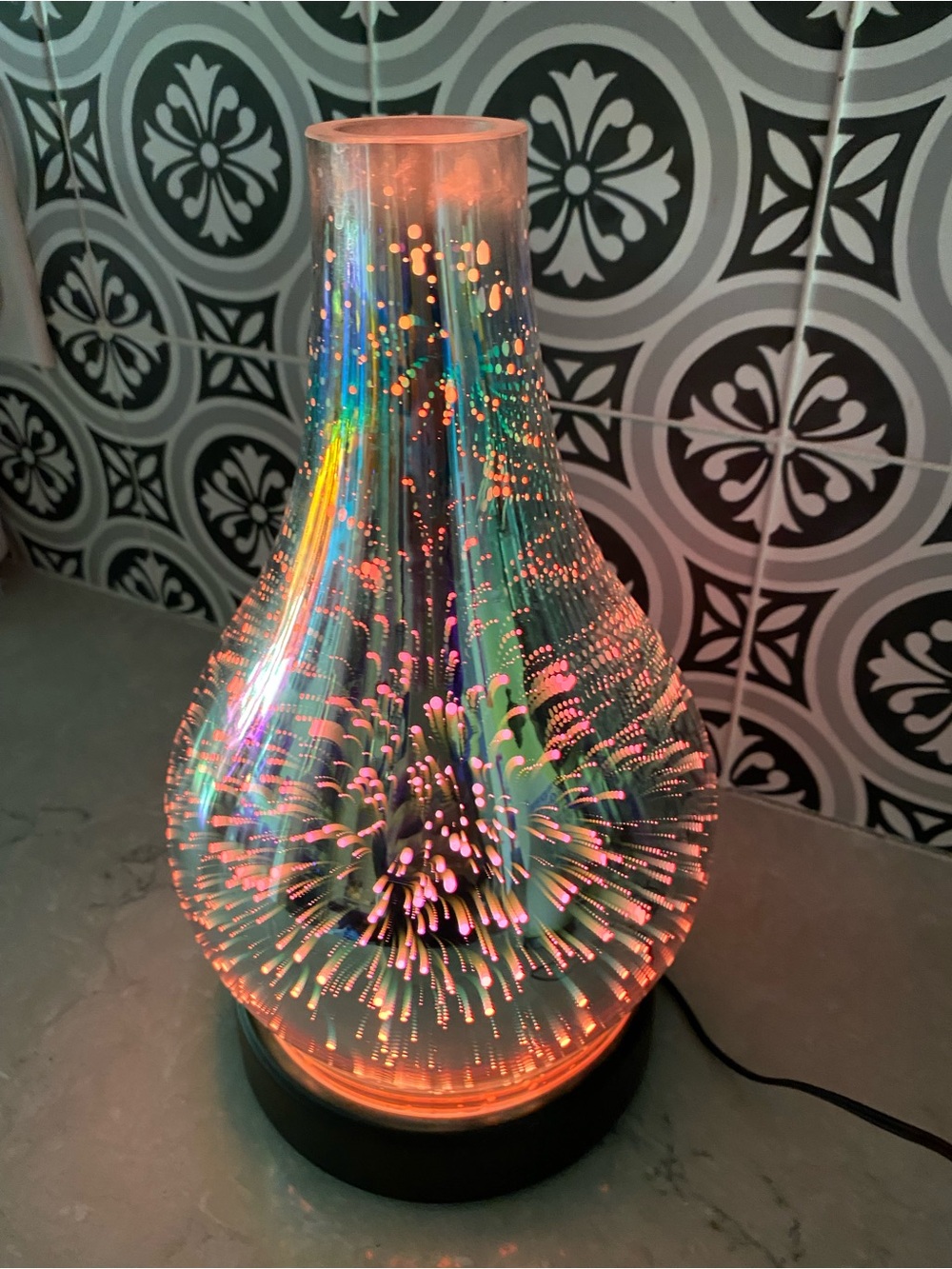 Scentsy Diffuser and Stargazer Glass Shade
